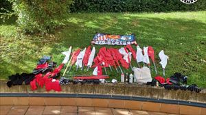 Material incautado a los ultras del Atlético de Madrid. Foto: Ertzaintza