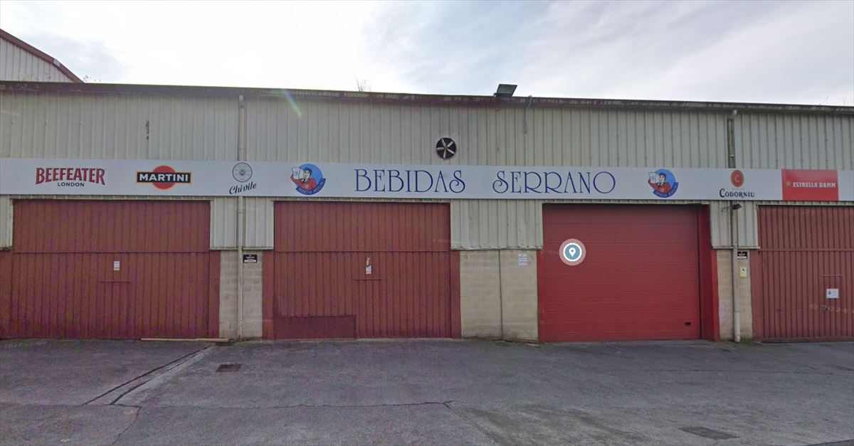 Bebidas Serrano enpresaren kanpoaldea. 