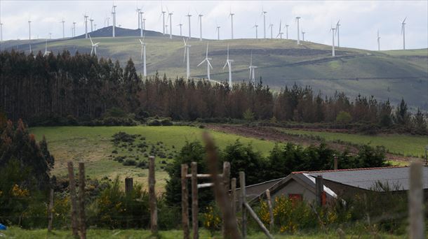 Vista de un parque eólico en el Concello de Muras, Lugo (Galicia). Foto: EFE