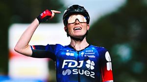 Vollering gana en las Lagunas de Neila y se enfunda el maillot de líder; Ostolaza, quinta