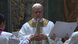 El nuevo papa León XIV da comienzo a su agenda con una misa con los cardenales en la Capilla Sixtina 