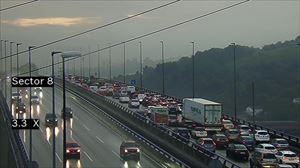 Finalizan las retenciones en el puente de Rontegi tras el accidente entre tres vehículos