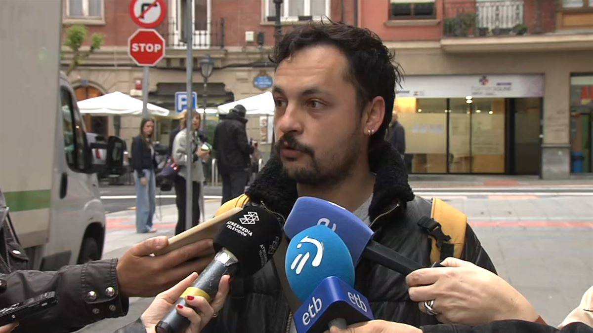El acusado de matar a un hombre el Bilbao en el juicio. Foto: EITB.