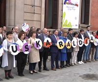 El Parlamento navarro se une a Euskaraldia