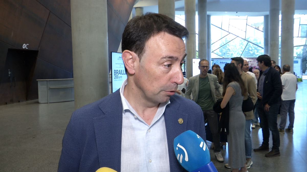 Bridgestoneko langileek hartutako erabakia errespetatzeko eskatu du Mikel Torresek