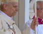 León XIV recibe emocionado el Anillo del Pescador y el palio, símbolos del poder papal