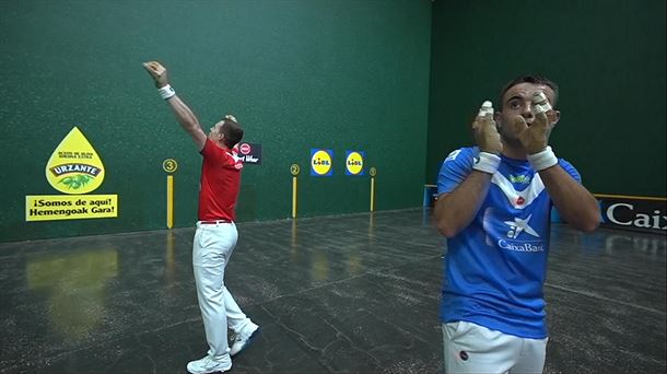 Artola celebra su pase ala final ante Iker Larrazabal. Imagen: EITB MEDIA.