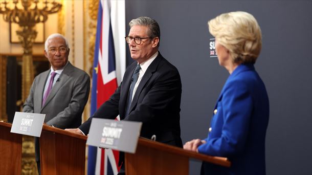 António Costa, Keir Starmer y Ursula von der Leyen. Foto: EFE.