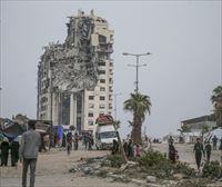 Una nueva noche de ataques israelíes deja más de 50 muertos en Gaza