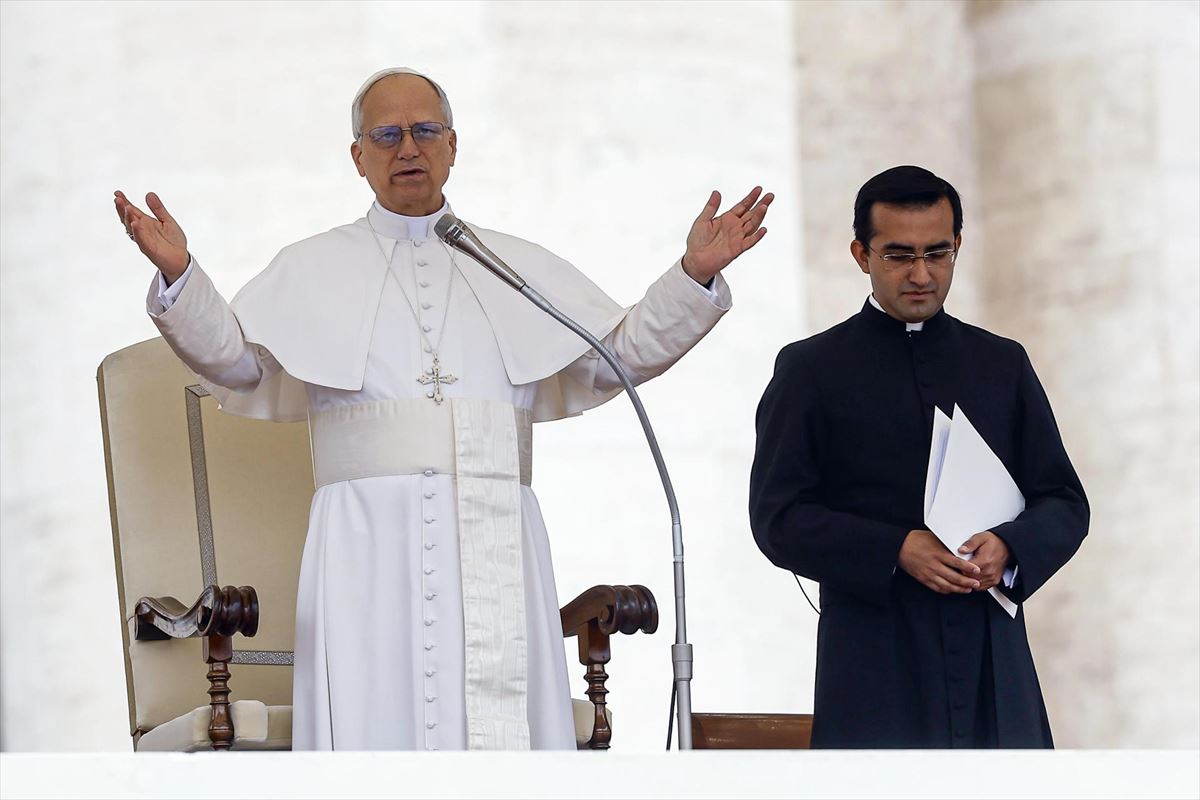 El papa León XIV, hoy, en su primera audiencia general en la Plaza de San Pedro