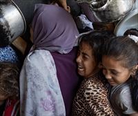 Israelek baimendutako laguntza apurra ez da oraindik Gazako herritarrengana iritsi