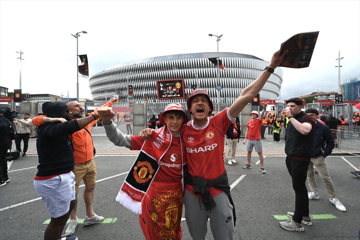 Manchester Uniteden jarraitzaileak. Argazkia: Europa Press.