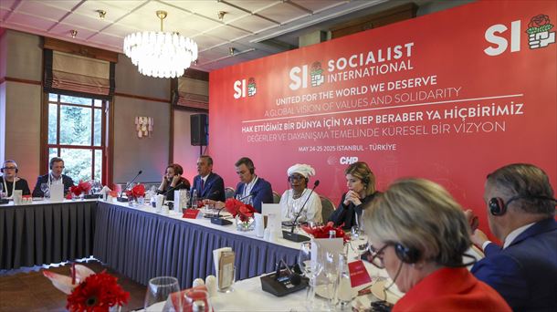 Sánchez preside la apertura del Consejo de la Internacional Socialista. EFE