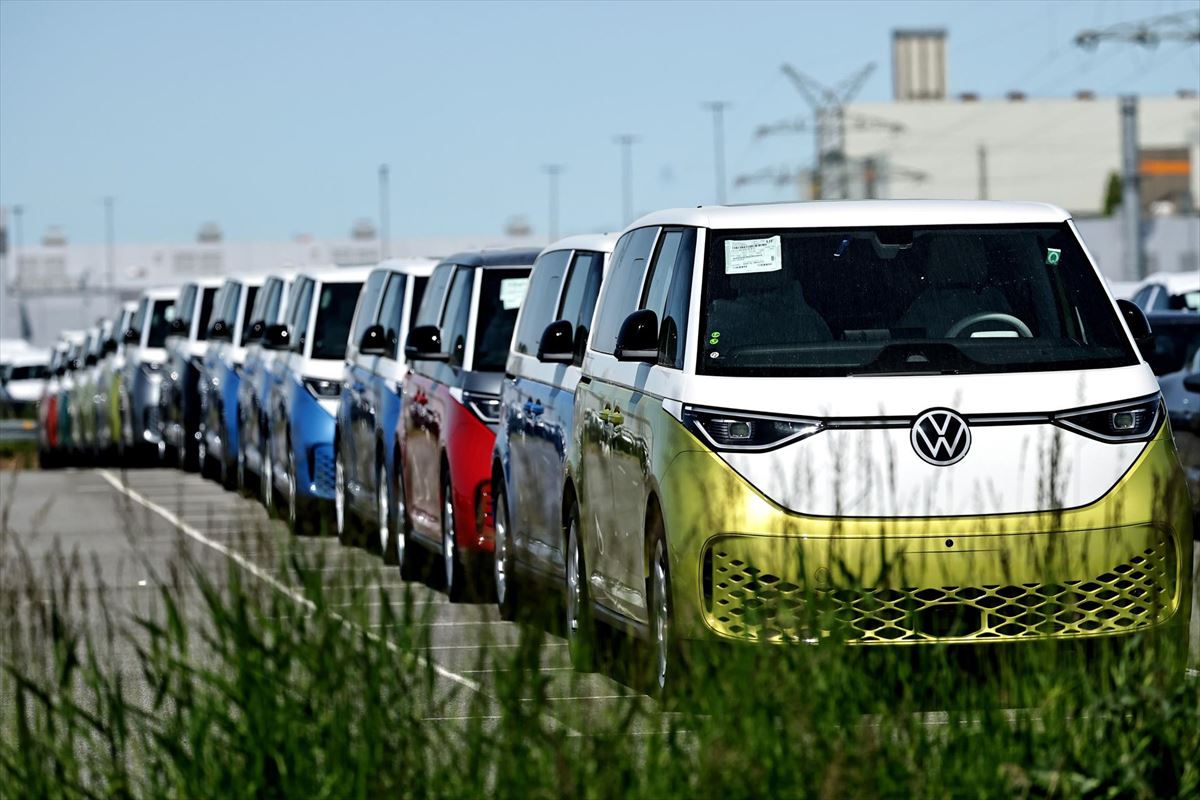 Volkswagen ibilgailuak Emdenen (Alemania). Argazkia: EFE