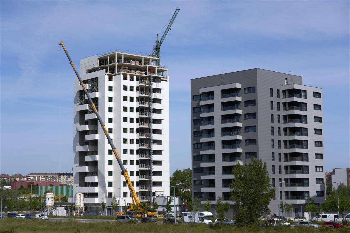 Etxebizitzen eraikuntza. Argazkia: EFE
