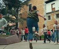 ''Elkarrekin, salto euskarara!'', Kilometroak 2025eko bideoklipa