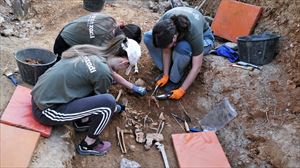 Gerra Zibilean eraildako pertsona baten gorpuzkiak berreskuratu dituzte Genevillan