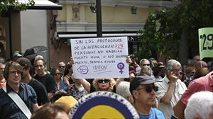 Homenaje a las personas muertas en las residencias de Madrid 