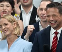 Los sondeos a pie de urna dan un empate técnico entre Trzaskowski y Nawrocki en las presidenciales polacas