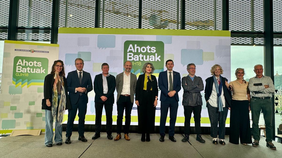 Presentación de la iniciativa "Ahots Batuak" en Tabakalera, Donostia. Foto: Irekia