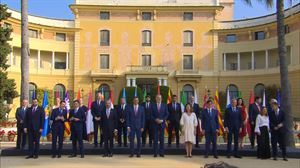 Los líderes autonómicos posan juntos en Barcelona en el acto previo a la Conferencia de Presidentes