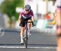 Ane Santestebanek podiumeko hirugarren postuan hasi du Volta
