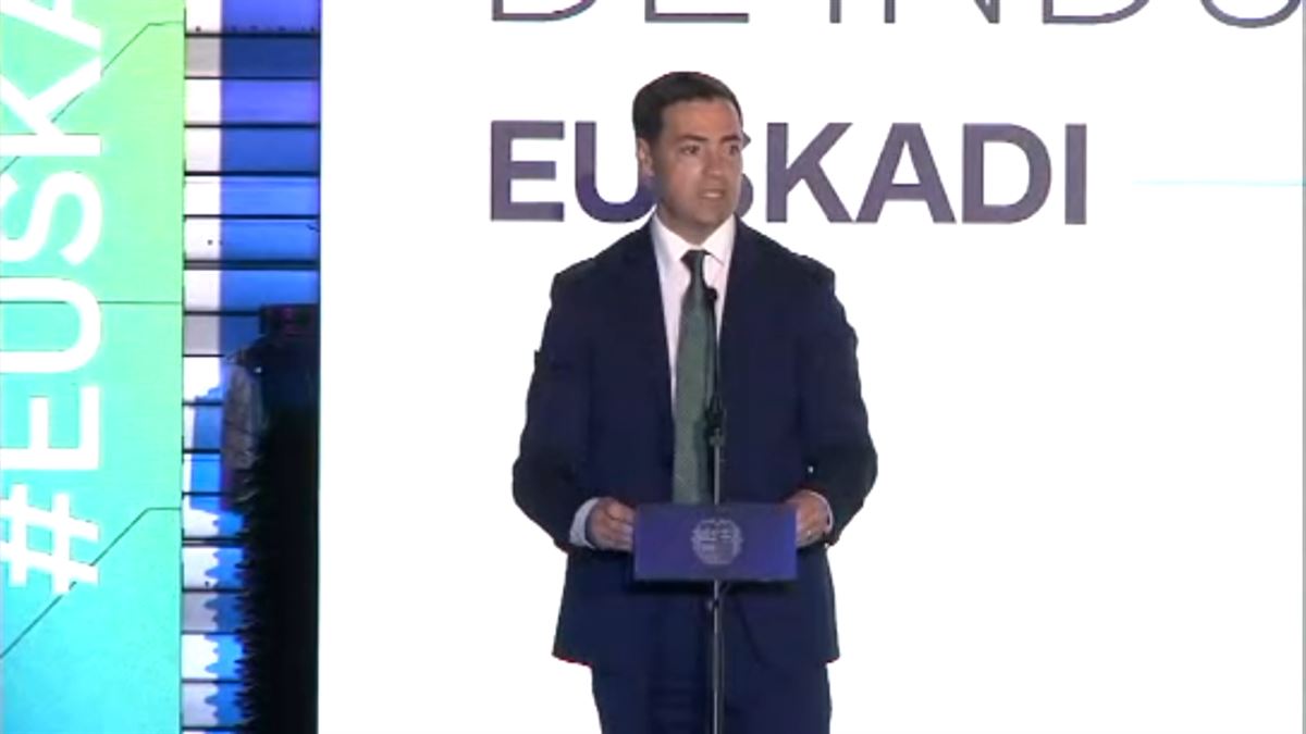 Pradales: ''Tenemos que pasar de la defensa de la industria en Euskadi, al ataque de la reindustrialización''