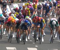 Último kilómetro de la 5ª etapa del Critérium du Daupbiné 2025, esprint y caída de Evenepoel