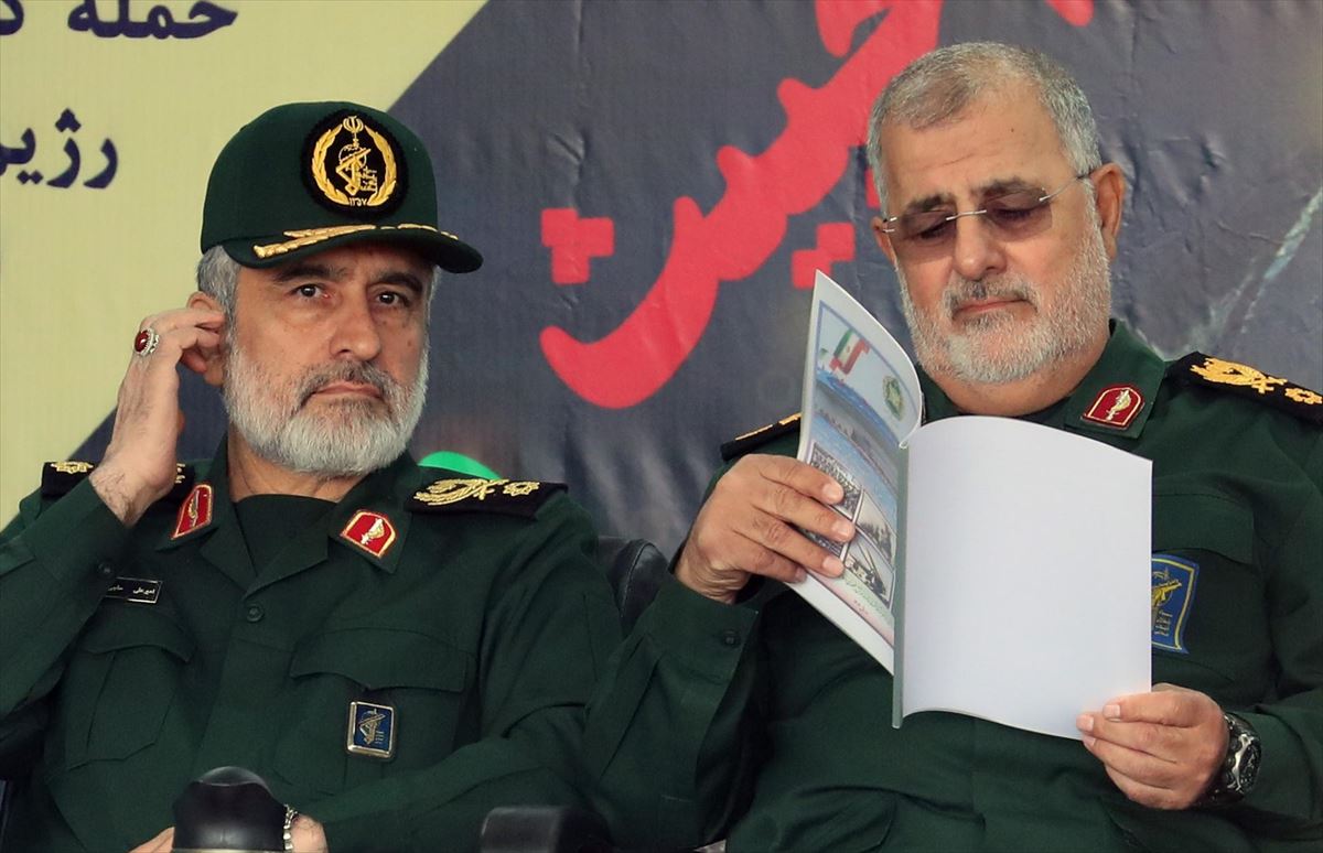 Amir Ali Hajizadeh, asesinado hoy, junto a Mohamad Pakpur, que reemplazará a Salamí. Foto: EFE