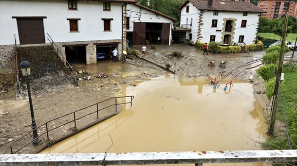 Uholdeak Lazkaon. Argazkia: EFE