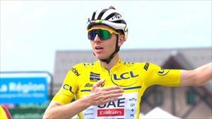 Pogacarrek ia ziurtatuta utzi du Dauphine irabaztea, bere hirugarren etapa eskuratuta