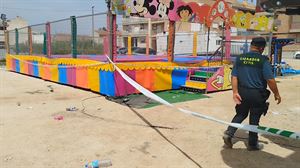 Una niña fallece y otros tres menores resultan heridos tras electrocutarse en unas camas elásticas en Murcia