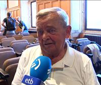 Merezitako omenaldia jaso du Mikel Etxarrik 