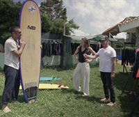 Jon Plazaola aprendió a surfear para la serie 'Itxaso', mientras que Nerea Mazo tuvo que disimular que sabía