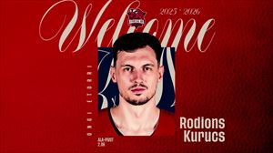 Rodions Kurucs jugará en el Baskonia durante las tres próximas temporadas. Imagen: Baskonia. 
