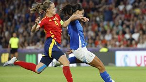 Irene Paredes, frente a Italia. Foto: EFE.