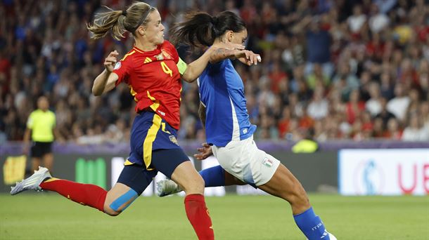 Irene Paredes, frente a Italia. Foto: EFE.