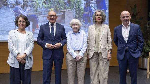 EITBk eta Artiumek hitzarmena sinatu dute arte garaikidearen ondarea ikus-entzunezko lanen bitartez zabaltzeko