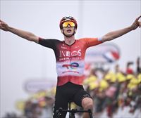 Arensman triunfa en Superbagnères en el día que Evenepoel se retira del Tour