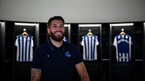 Realak Duje Caleta-Car nazioarteko atzelari kroaziarraren fitxaketa iragarri du