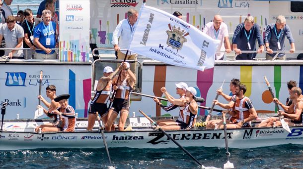 Donostia Arraun Lagunak y Zierbena vencen en Lekeitio. EFE