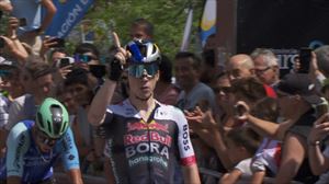 Roger Adriak irabazi du Burgosko Itzuliko estreinako etapa, eta lasterketako lehen liderra da