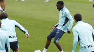 Iñaki Williamsek taldekideekin entrenatu du Atletico Madrilen aurkako partida baina bi egun lehenago