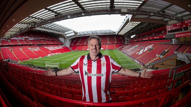 Jamie Carragher, Athleticen elastikoa jantzita, Anfielden. Argazkia: Europa Press