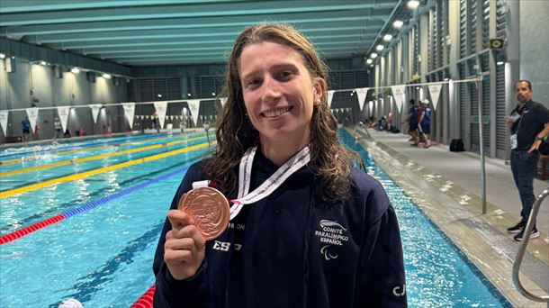 Nahia Zudaire con su segundo bronce en el Mundial de Singapur. Imagen: Basque Team