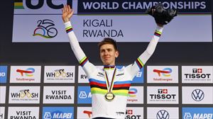 Pogacar se corona campeón de Europa en ruta con una nueva exhibición