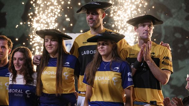 Los campeones de la Jai Alai League en el frontón Carmelo Balda. Imagen: Jai Alai News