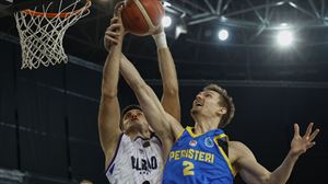 El Surne Bilbao Basket cae ante el Peristeri en el inicio de la FIBA Europe Cup (81-84)