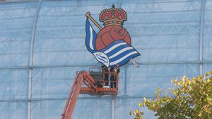 Colocan el escudo de la Real Sociedad en Anoeta
