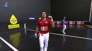 Etxeberria sigue vivo en el Cuatro y Medio, y Larrazabal lo tiene complicado (22-6)